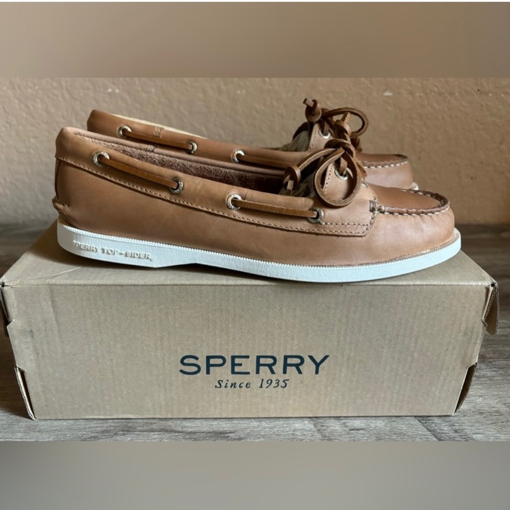 Sperry Women’s Audrey 2 Eye Tan Leather
Boat Shoes 6.5 NIB NEW Sold Out